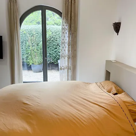 Design De 100 M2 - Bastide En Pierre