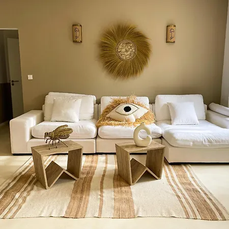 Villa Design De 100 M2 - Bastide En Pierre