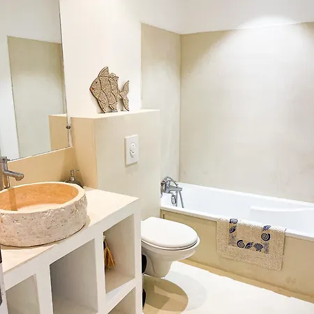 Design De 100 M2 - Bastide En Pierre Villa Gassin
