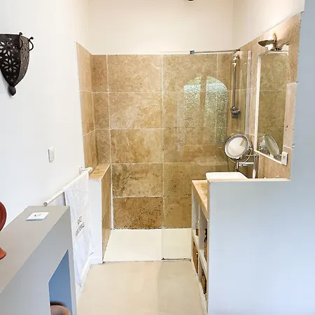 Design De 100 M2 - Bastide En Pierre *